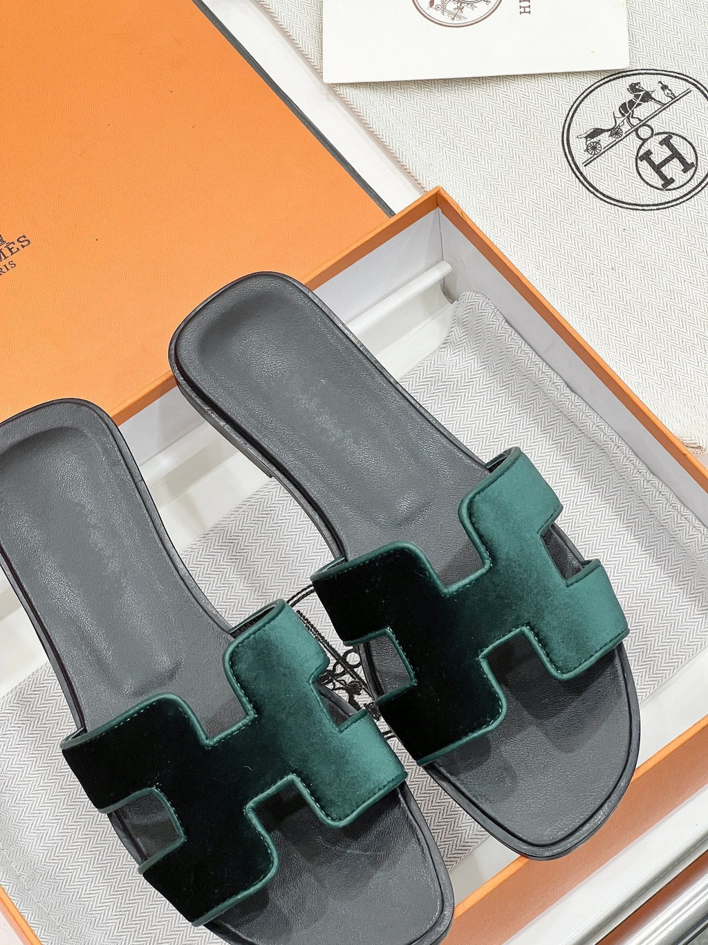 0ran sandal dark green velvet goatskin